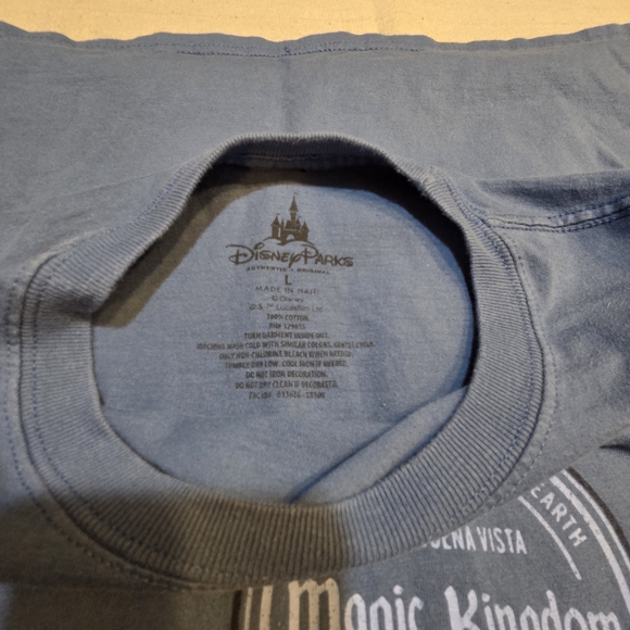 Earth Blue Adventure Graphic Tee - Picture 3 of 3